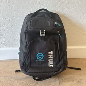 Thule Crossover 32L Backpack - 15inch MacBook Pro / 15.6inch PC/Tablet - 19”x15”